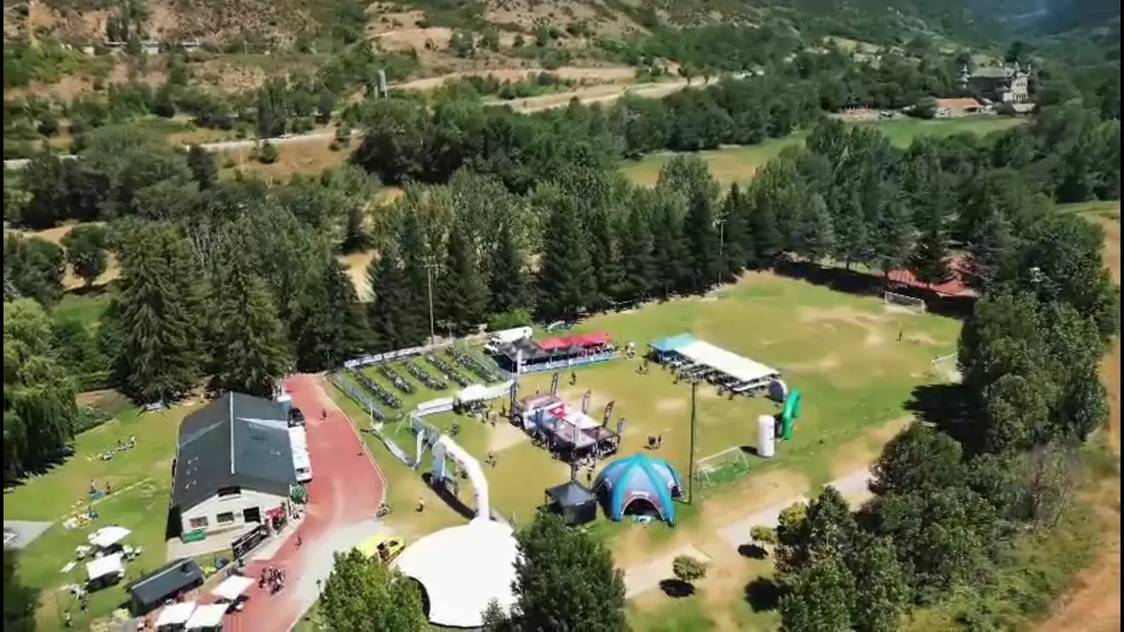 Gran evento deportivo producido por Eventer Experience: salida, público y producción en marcha